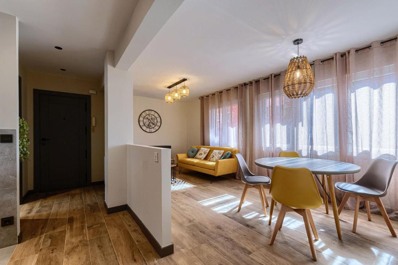 Vivienda Turistica De Diseno Elegante Apartment Bilbao Exterior photo